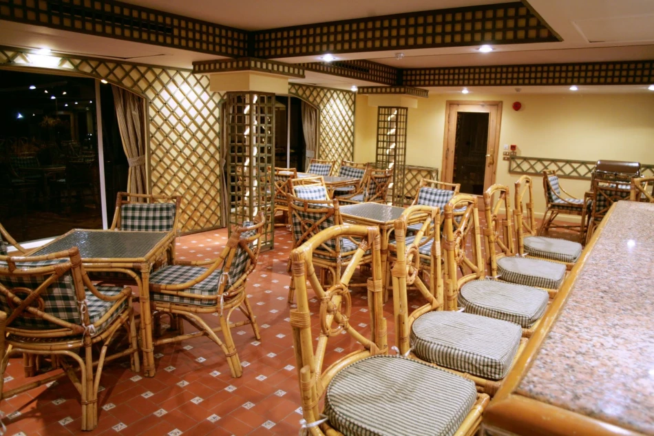 Movenpick Prince Abbas Lake Nasser Cruise Lounge