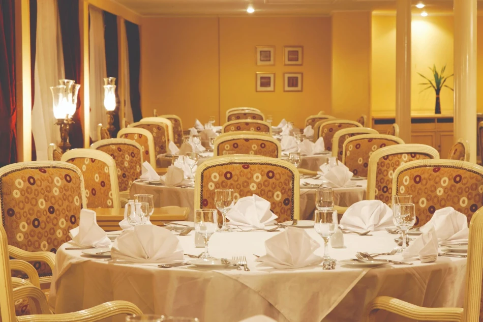 Movenpick Prince Abbas Lake Nasser Cruise Restaurant