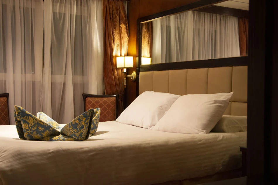 MS Nubian Sea Lake Nasser Standard Cabin