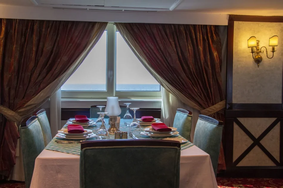 MS Nubian Sea Lake Nasser Restaurant