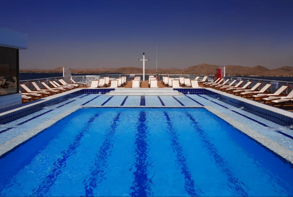 Steigenberger Omar El Khayam Lake Nasser Cruise Pool